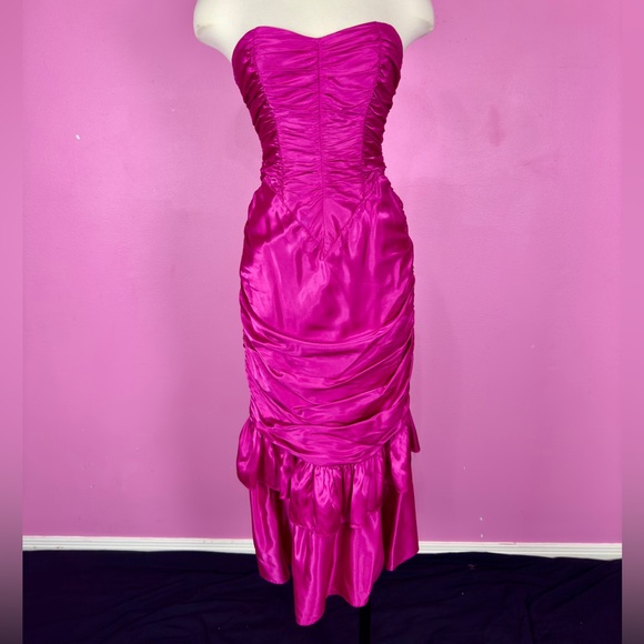 Vintage 1980s Gunne Sax Pink Barbie Bombshell Draped Strapless Party Prom Dress - Picture 8 of 10